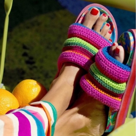 FARM Rio Shoes - Farm Rio Blue Macaw Crochet Anatomic Slide Sandal size 9